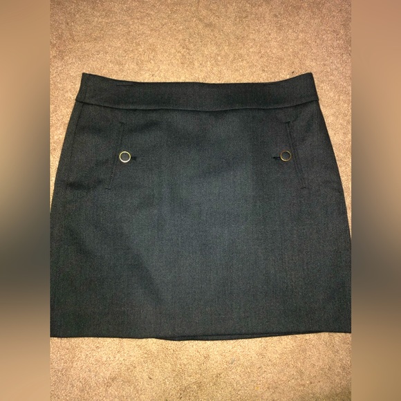 Loft Skirt - Picture 1 of 7